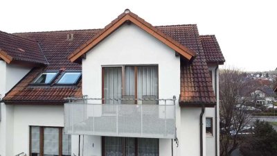 Charmante 2-Zimmer-Dachwohnung mit Tiefgaragenstellplatz in zentraler Lage von Obersulm-Affaltrach