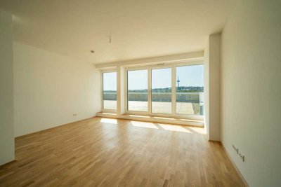 Gigantische Dachterrassenwohnung! Lichtdurchflutet mit großem Wohn-esszimmer und offener Küche