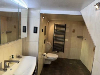 Reihenhaus mit neuen Badezimmern