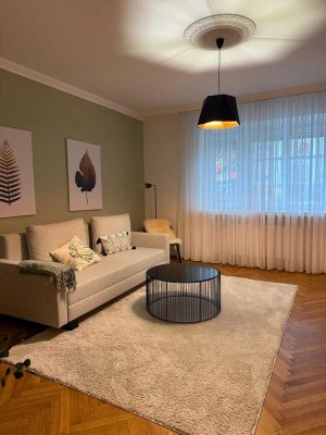 NEU *Paul & Partner* FERTIG ZUM EINZIEHEN – MÖBLIERTE ALTBAUWOHNUNG IN MÜNCHEN!