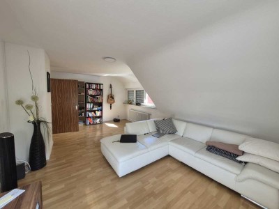 4-Zimmer-DG-Wohnung mit Blick auf die Weinberge