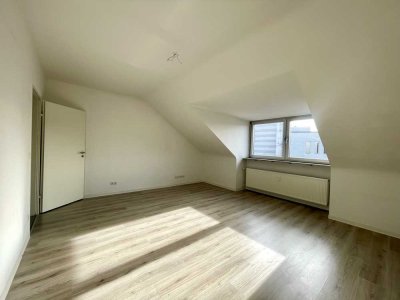 Ab sofort! Schöne und gemütliche 3-ZKB-Dachgeschosswohnung in TOP-Innenstadtlage von Koblenz