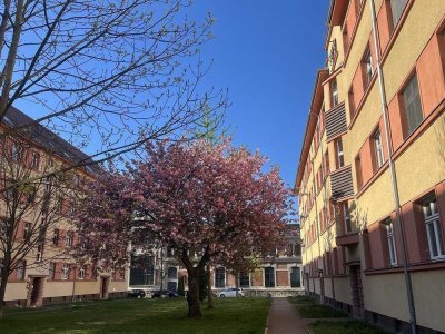 Kapitalanlage- Vermietete 3 Zimmerwohnung mit Balkon in Gohlis
