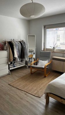 HN-Zentrumsnah, 1-Zimmer-Wohnung, sehr gute Lage, komplett renoviert, EBK