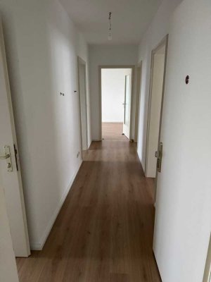 Renovierte 3 Zimmer Wohnung in HAMBACH