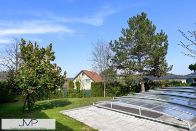 Modernes Wohnen am Lainzer Tiergarten – exklusive Villa mit Pool und Lift!