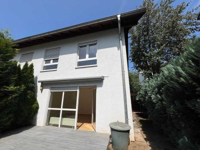 Sehr gepflegte Doppelhaushälfte in zentraler Lage