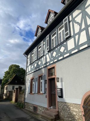 Wohnen mit Flair: 2-Zimmer-Wohnung im alten Weingut