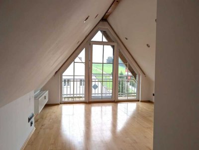 Großzügige 6-Zimmer-Maisonette mit Garten und Pool - Wohnen auf zwei Etagen wie im eigenen Haus