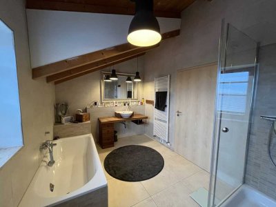 Freundliche, neuwertige 3-Zimmer-Wohnung mit gehobener Innenausstattung zur Miete in Wildenberg