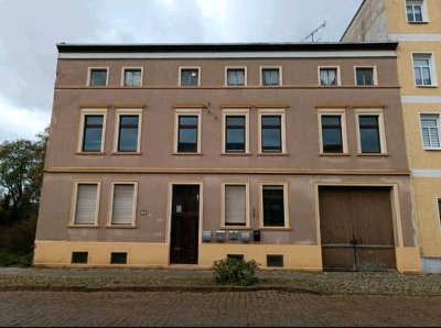 Geräumiges, preiswertes Mehrfamilienhaus in Calbe (Saale) zu verkaufen