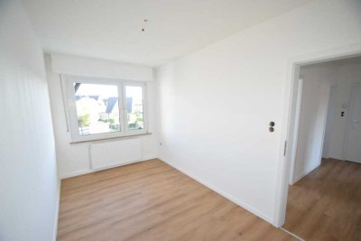 Werne ! Vollständig renovierte Wohnung im Obergeschoss in ruhiger Lage !