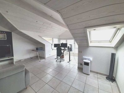 Sonnige 2-Zi.-Whg. in modernem 8-Fam.-Haus
