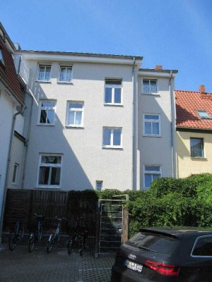 Nette 1-Zimmerwohnung mit Balkon und EBK im renovierten Altbau Zentrum