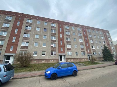 Helle 3-Zimmer-Wohnung mit Balkon in Weißandt-Gölzau