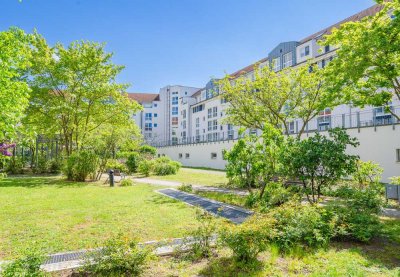 Sehr attraktive & neu sanierte 2-RW * neue & moderne Möblierung * neue EBK * Balkon * zentral * TOP