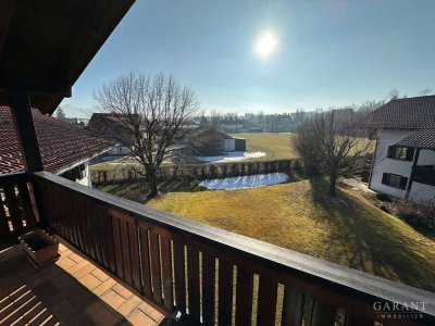 Modern wohnen und wohlfühlen: Charmante Dachgeschoss-Wohnung in Prien