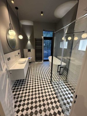 Einmalige Luxus Altbau Wohnung Holtenauer Str.