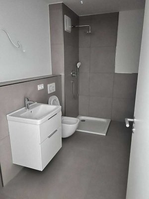Neubau-Erstbezug | Modern & Effizient (KfW 55) | Inkl. EBK
