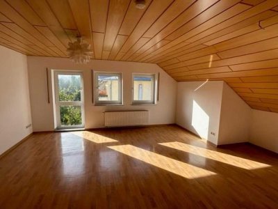 Helle 3-Zimmer-Wohnung mit Einbauküche & Tiefgarage mit der Nähe zur Natur