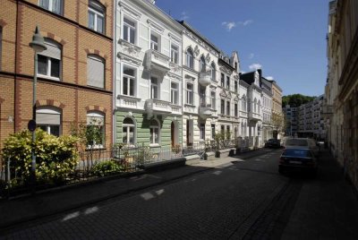 3-Zimmer-Wohnung in Gründerzeithaus, saniert und renoviert.
