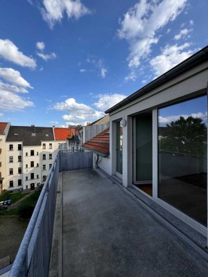 Bezugsfrei!!! Traumhafte DG Wohnung in Gohlis mit großen Balkon