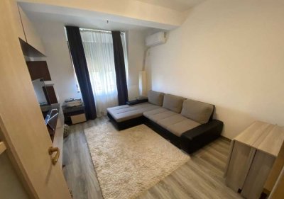 Geschmackvolle, gepflegte 2-Raum-Wohnung mit Balkon und Einbauküche in Waren