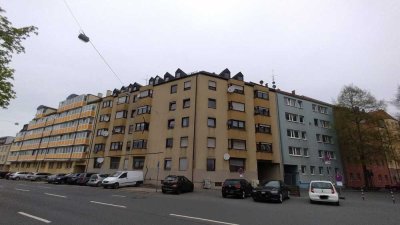 Großzügige, barrierearme 3,5 - Zimmer Wohnung mit 13 m² Balkon und zwei KFZ-Stellplätzen