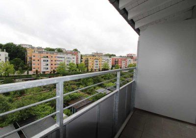 *TOP LAGE* - Apartment mit Balkon