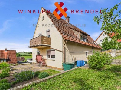 Zweifamilienhaus mit viel Potential in Leuchau