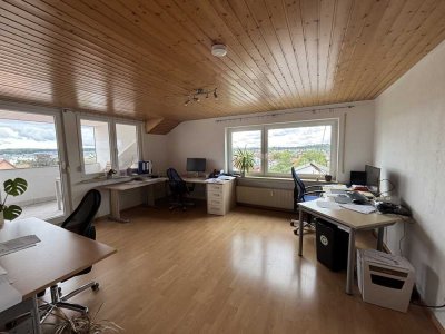 Schöne 3-Zimmer-DG-Wohnung mit Balkon in Nattheim