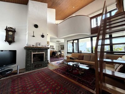 Herrliche Penthouse-Maisonette Wohnung mit Galerie, Kamin und Dachterrasse
