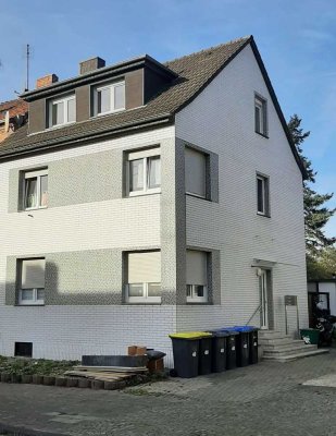 gemütliche DG Wohnung für Singles/Pärchen