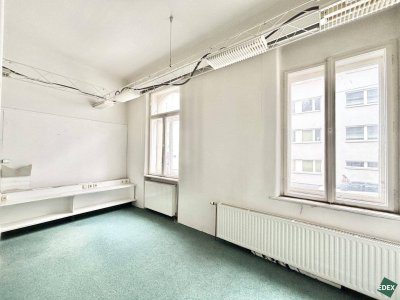 Sanierungsbedürftige 1-Zimmer-Räumlichkeit nähe U4 Ober St. Veit