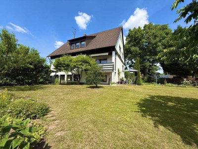 Exklusives 2-3 Familienhaus mit großzügigem Garten und Bauplatz– Ihr Zuhause in bester Wohnlage!
