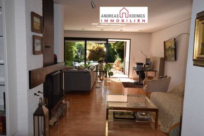 SEHR SCHICKES UND GROSSES EINFAMILIENHAUS IN BESTER FAMILIÄRER LAGE VON MEERBUSCH LANK-LATUM