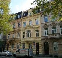 Stilvolle, gepflegte 2-Zimmer-Erdgeschosswohnung mit Terrasse und Einbauküche in Aachen