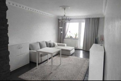 Helle 4-Zimmer Wohnung im 5. OG mit Balkon in Neu Olvenstedt