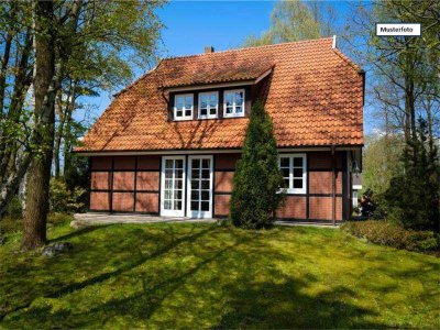 Provisionsfrei Einfamilienhaus in 12209 Berlin, Jenbacher Weg
