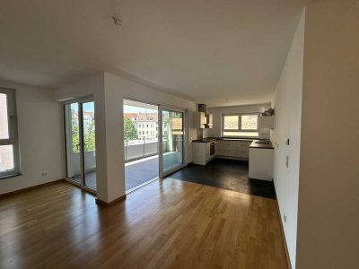 Exklusive 4-Raum-Wohnung mit gehobener Innenausstattung mit EBK in Nürnberg