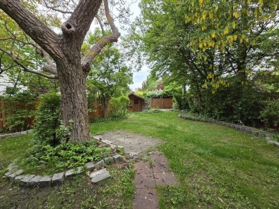 Ab 01.07. - euer grüner Traum wartet! 4-Zimmer-Wohnung mit wunderschönen Garten!
