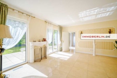 IMMOBERLIN.DE - Effiziente Stadtvilla mit Einliegerwohnung & Südgarten in familiärer Lage & Havelnäh