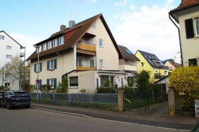 Lichtdurchflutete & großräumige 2 Zi. Whg.