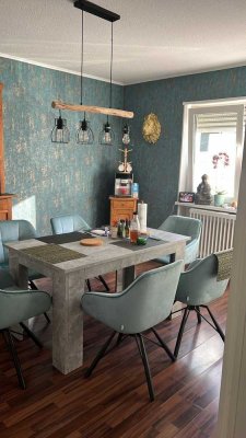 Ruhige und helle Dreizimmerwohnung mit Balkon