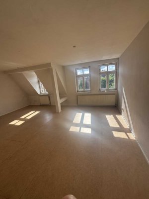 Ansprechende 2-Zimmer-DG-Wohnung Nbg Nordstadt am Park in Nürnberg