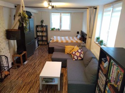 Geräumige 1-Zimmer-Terrassenwohnung mit Einbauküche in Marburg