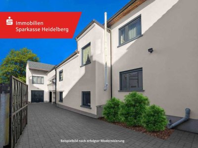 Großzügiges Zweifamilienhaus mit Balkon und Garage in Neulußheim
