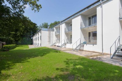 Erstbezug nach Sanierung: Moderne Ein-Zimmer-Wohnung mit Loggia und Terrasse