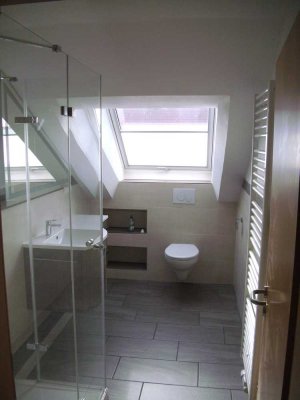 Gemüdliche 2-Zimmer Dachgeschosswohnung in Erlangen-Tennenlohe