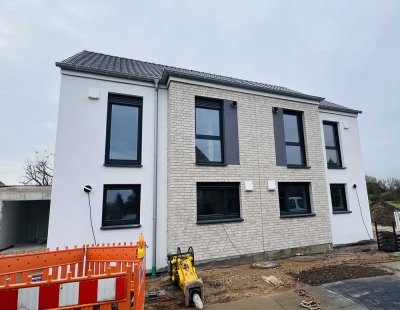 Hochwertige - klimafreundliche - Doppelhaushälfte in Top Lage von Moers-Holderberg